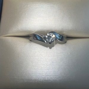 Micheal hill 14kt white gold automatic made